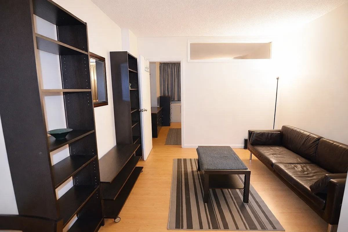 56 Beaver St #4F - Photo 3 of 5