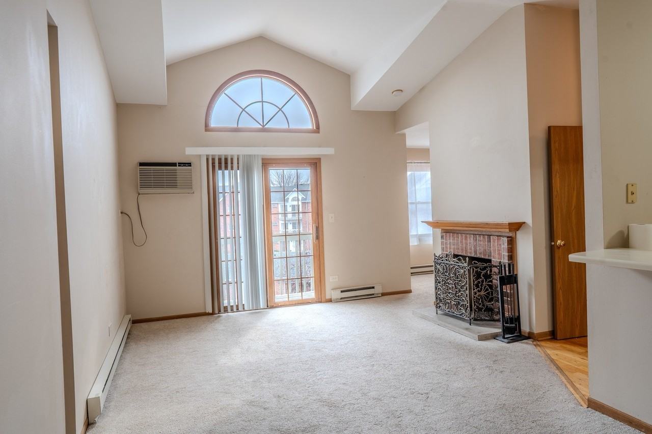 1345 Cunat Ct Apt 3d - Photo 6 of 9