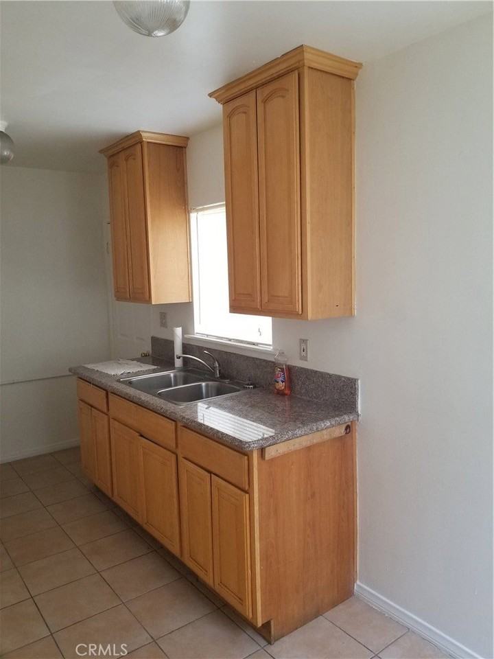 1713 W Olympic Blvd - Photo 3 of 3