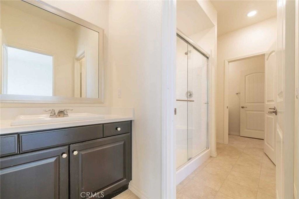 2437 Crater Ave - Photo 2 of 11