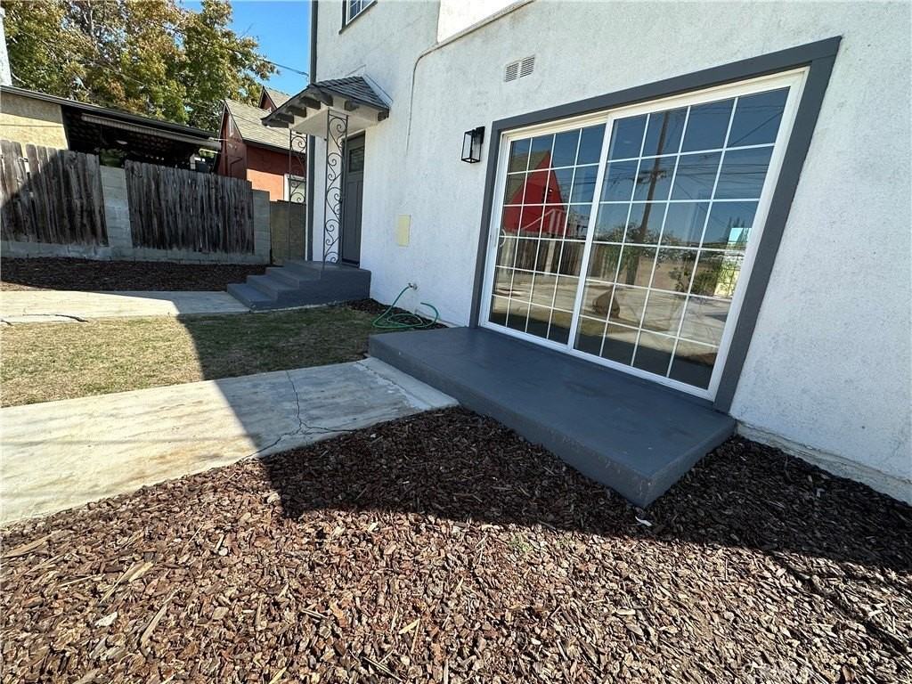 2207 W 78th St - Photo 6 of 6