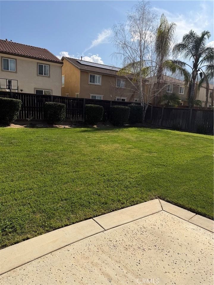 10901 Cameron Ct - Photo 5 of 6