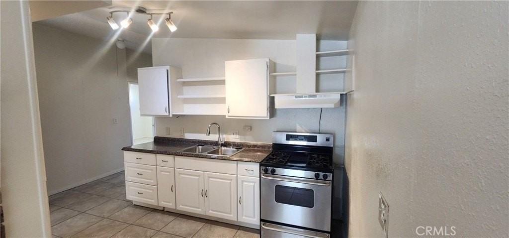 6963 Tamarisk Ave - Photo 3 of 9