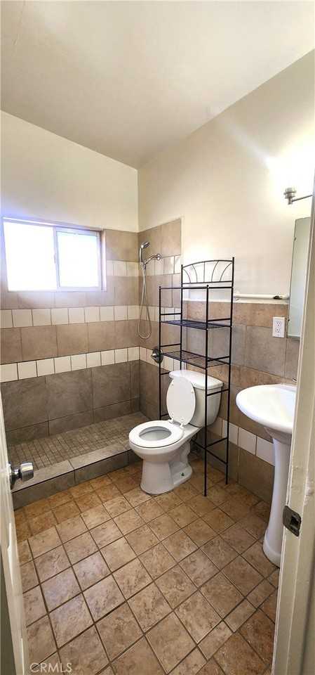 6963 Tamarisk Ave - Photo 4 of 9