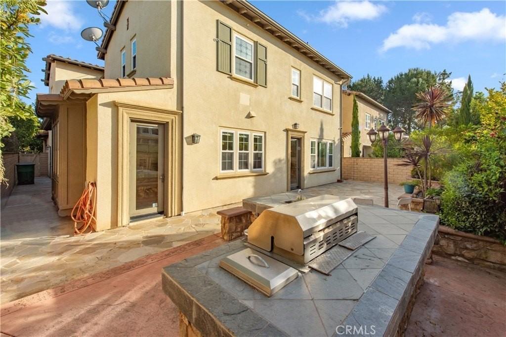 23 Breezes - Photo 3 of 31