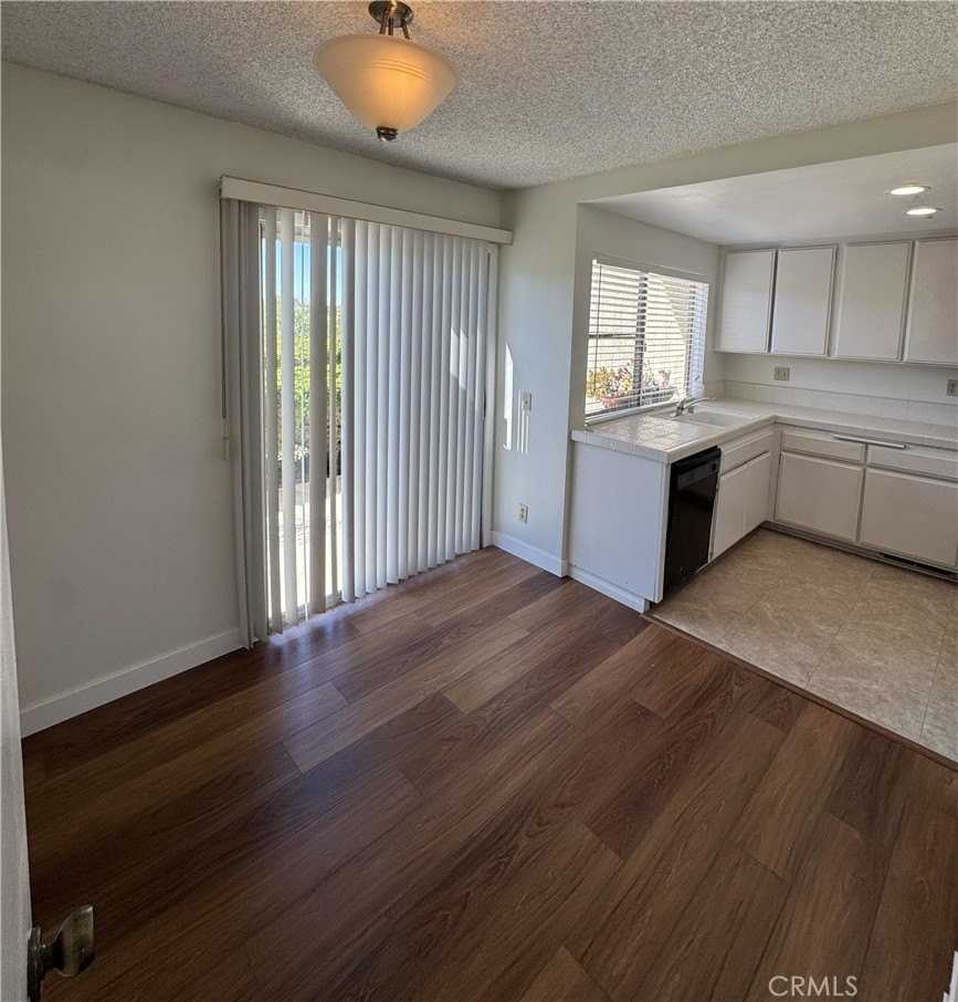 9 Hilltop Cir - Photo 7 of 21