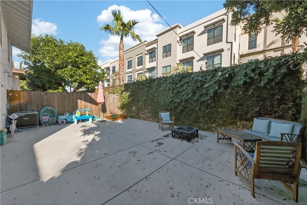 3435 W Park Balboa Ave - Photo 6 of 33