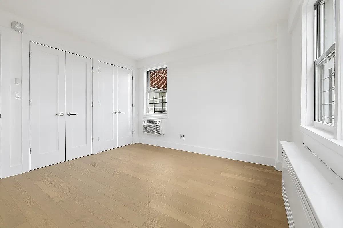 30 W 141st St #16S - Photo 4 of 6