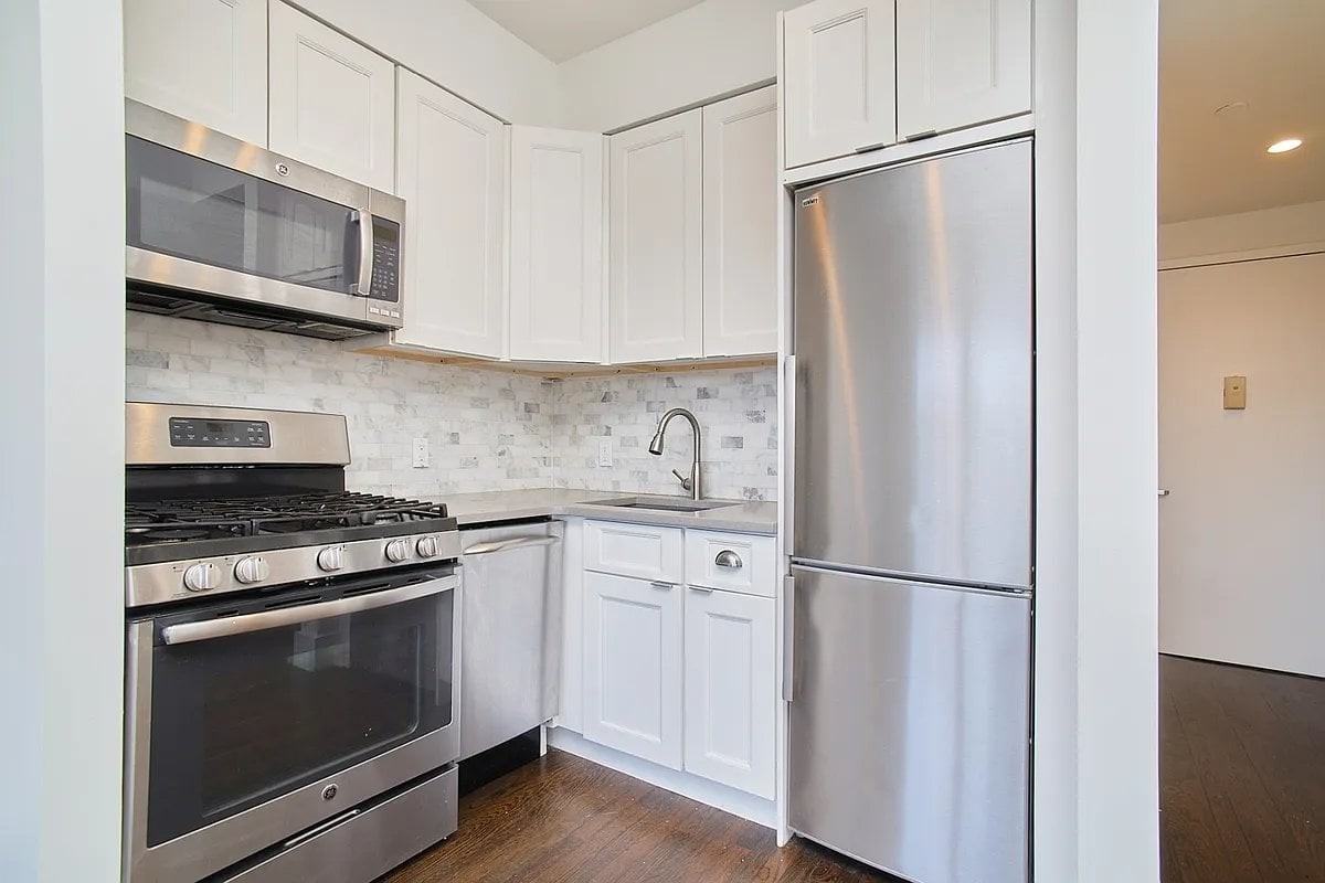 114 Ridge St #5E - Photo 5 of 8