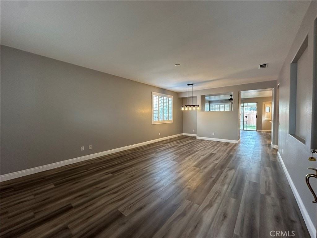 5574 Alexandria Ave - Photo 2 of 20