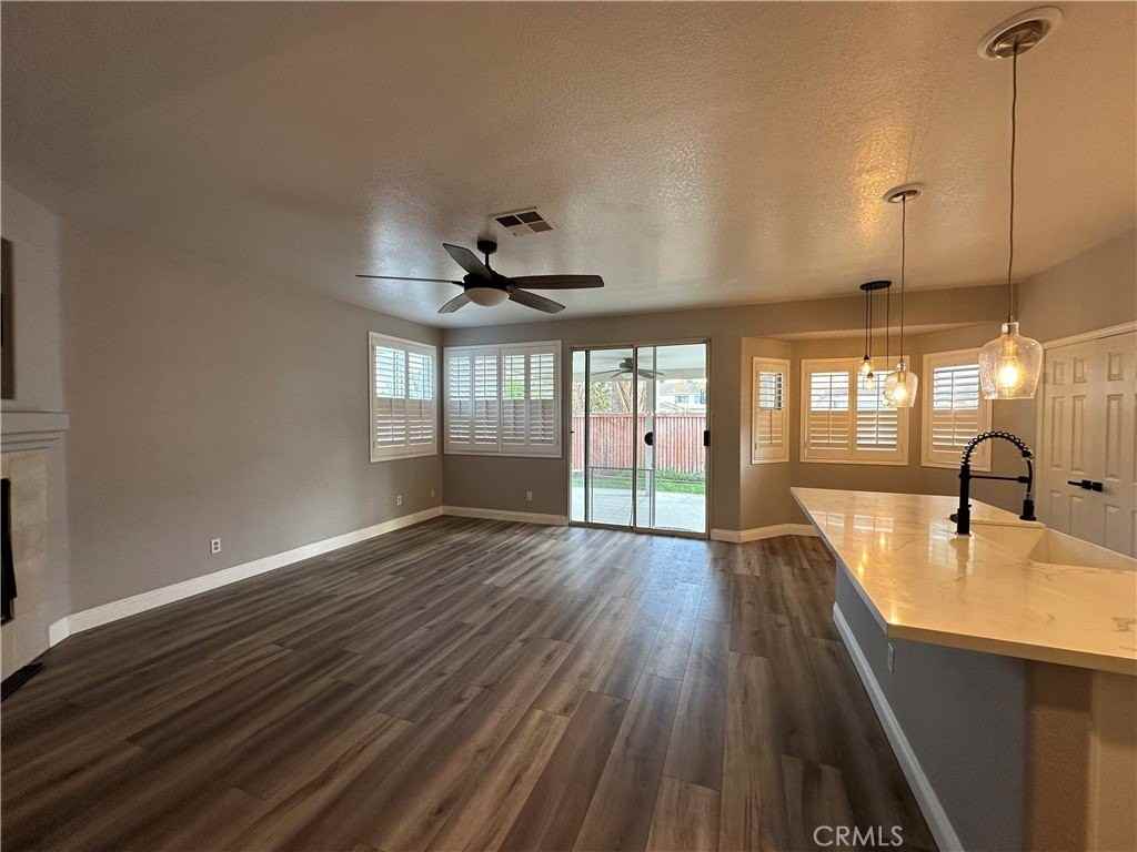 5574 Alexandria Ave - Photo 4 of 20