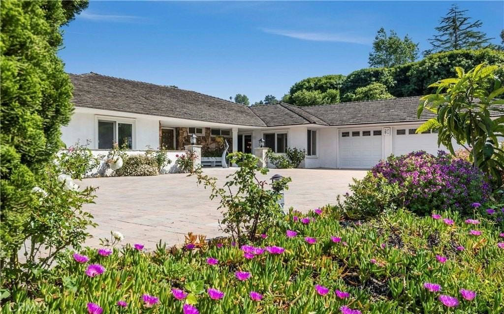 2 Bowie Rd - Photo 3 of 40