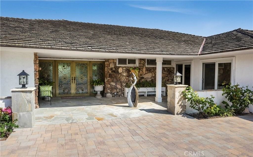 2 Bowie Rd - Photo 4 of 40