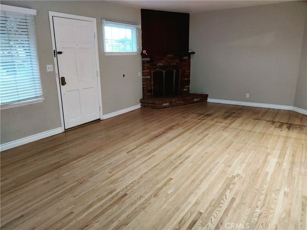 9711 Garibaldi Ave - Photo 2 of 7