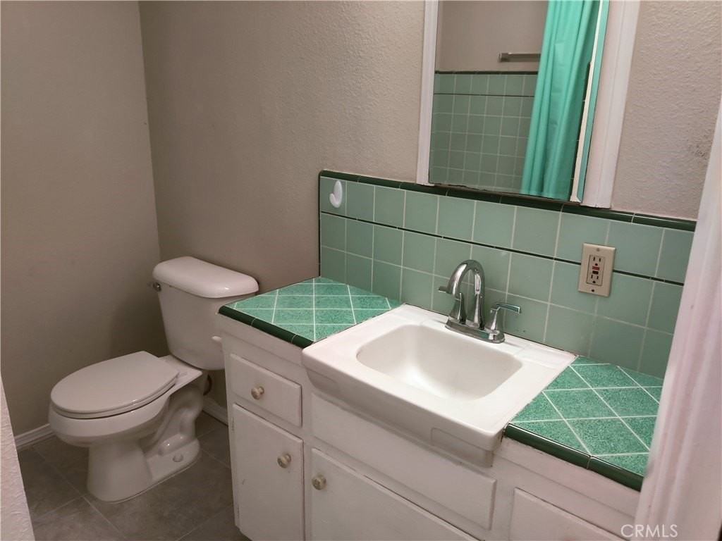 9711 Garibaldi Ave - Photo 6 of 7