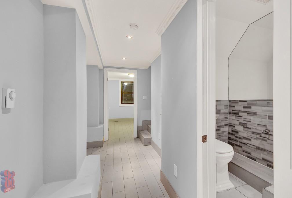 118 E 7th St #01W - Photo 7 of 10