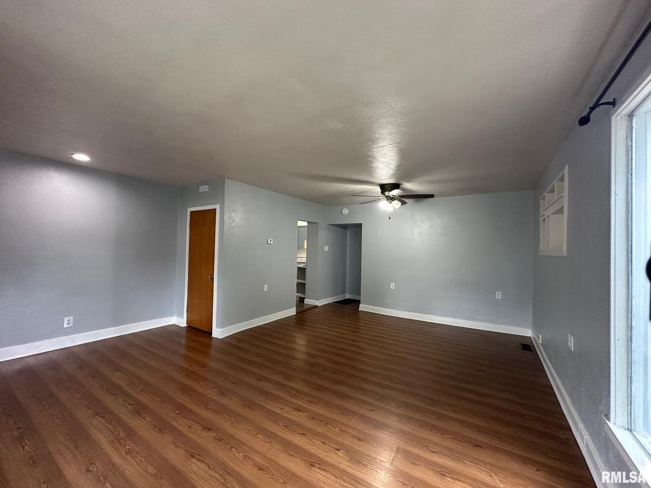 202 N State St - Photo 5 of 15