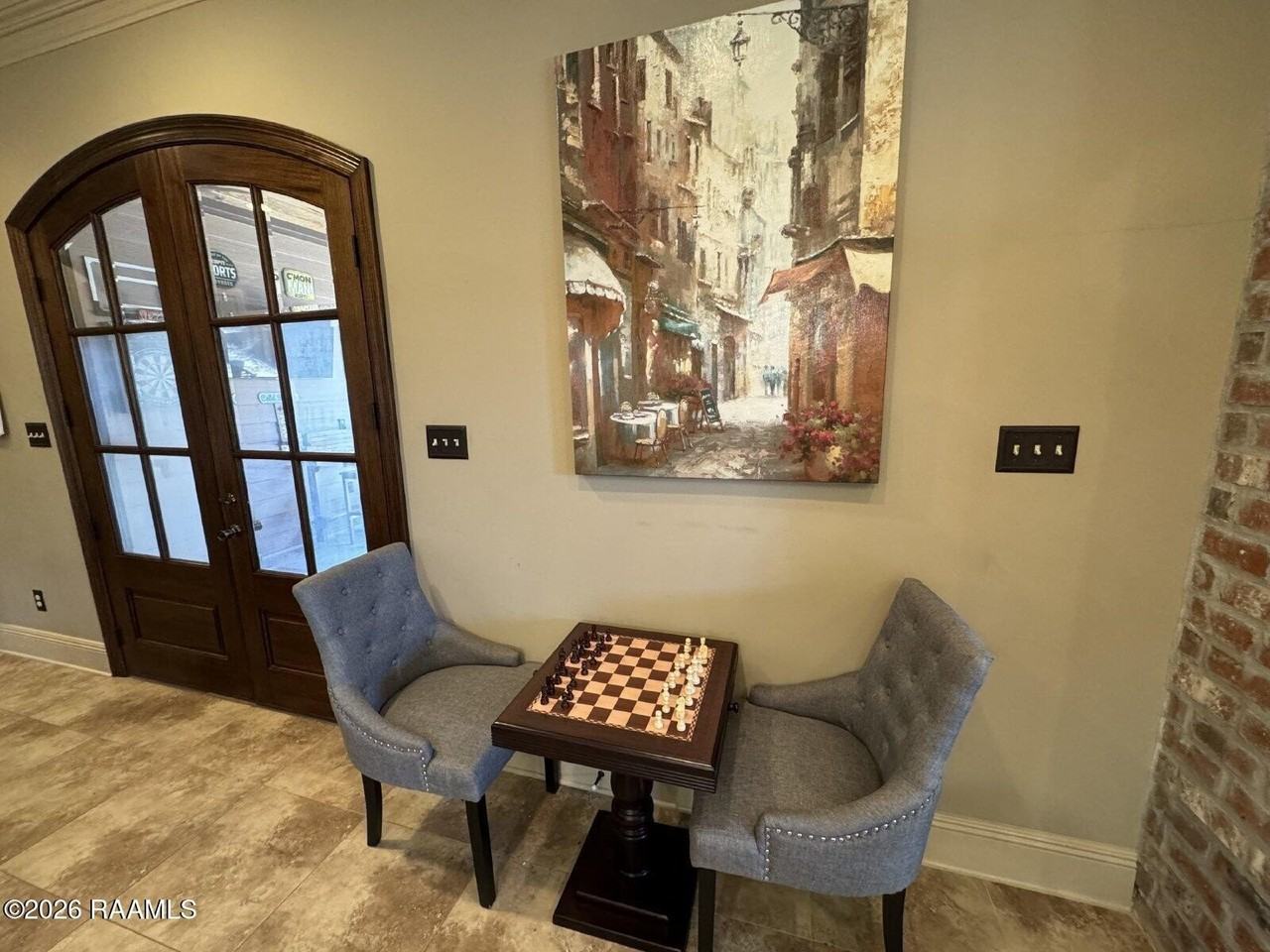 330 Dunvegan Ct - Photo 2 of 27