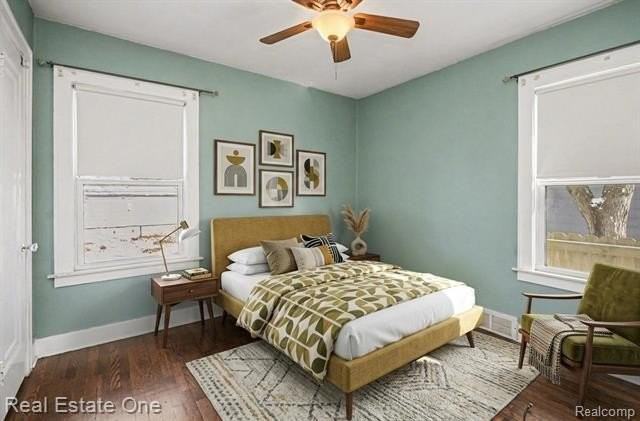 1105 E 5th St - Photo 5 of 35