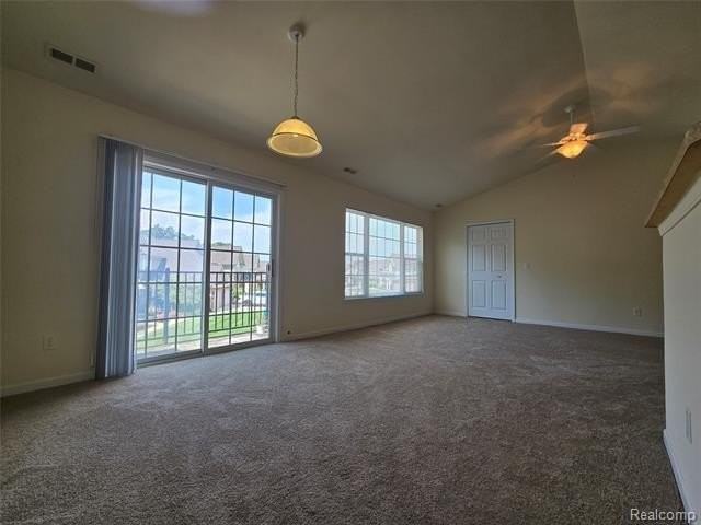 27640 Hidden Oaks Dr - Photo 2 of 14