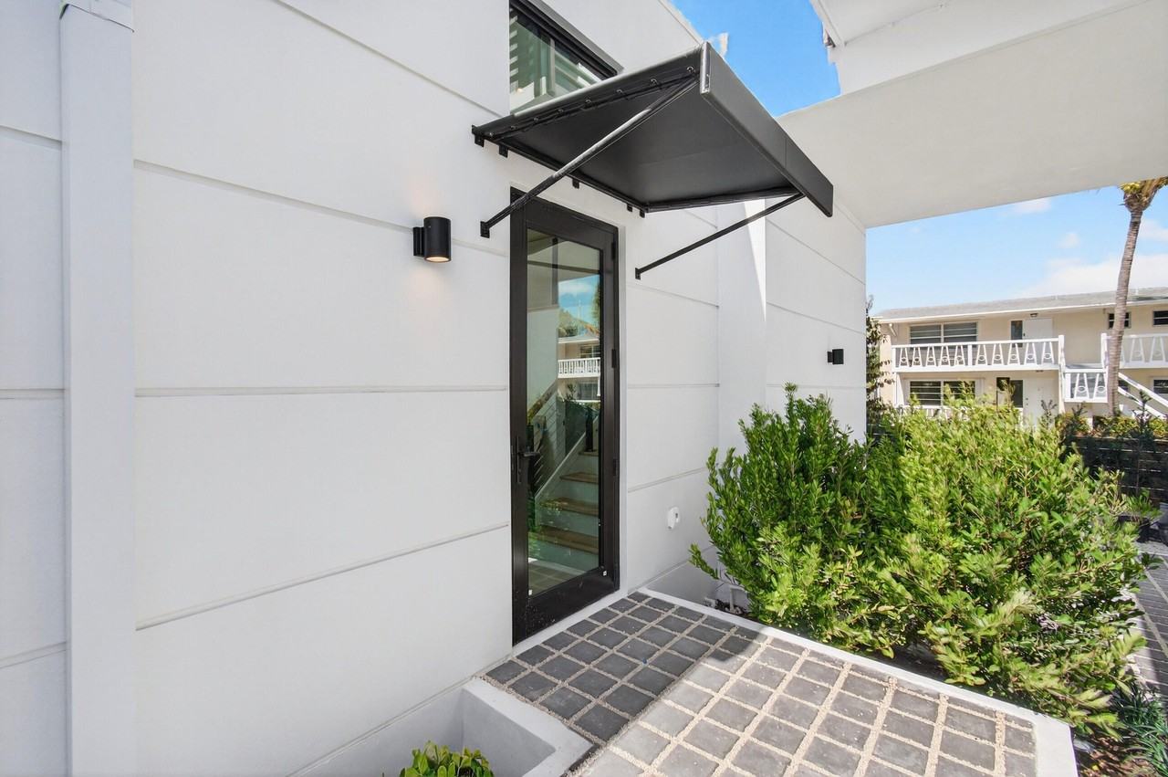 521 3rd Ave N - Photo 7 of 41