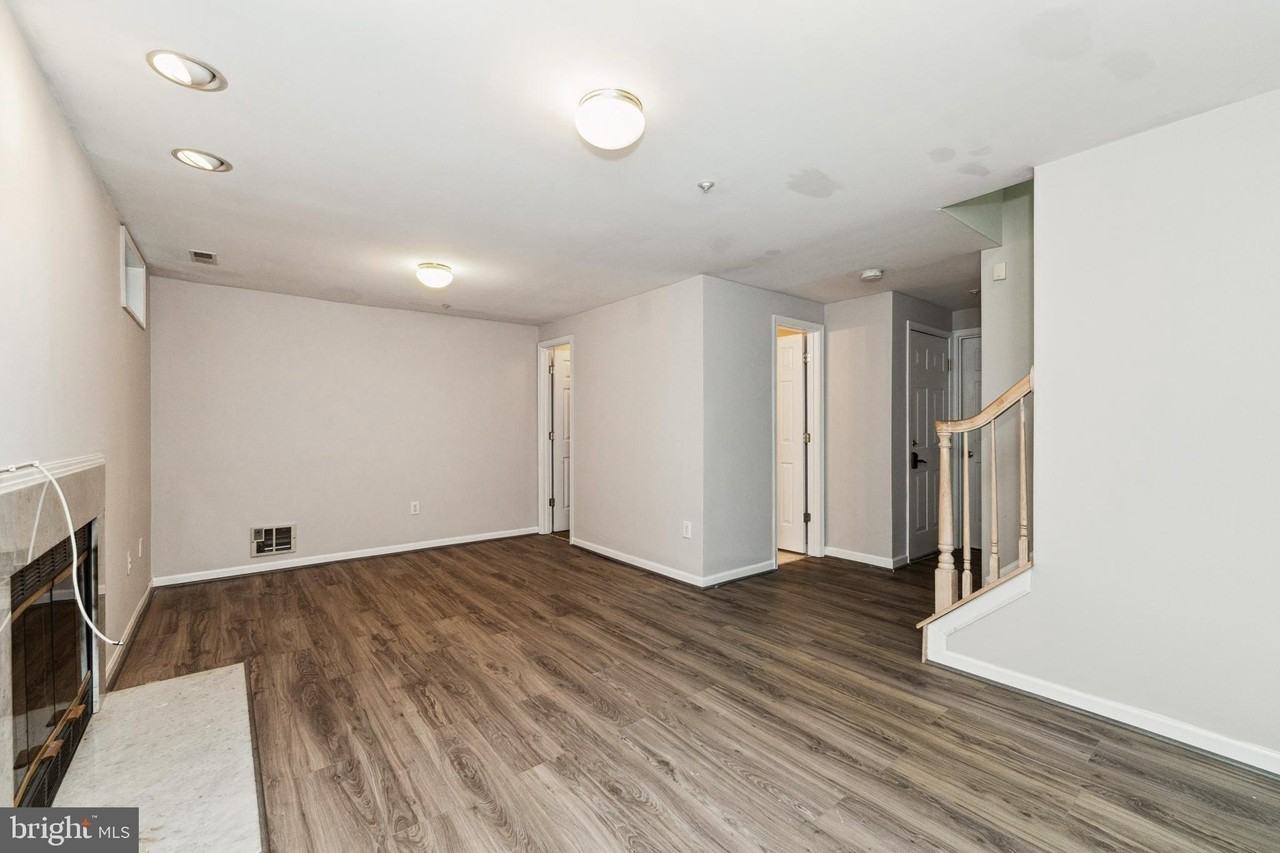 9236 Owings Choice Ct - Photo 6 of 24