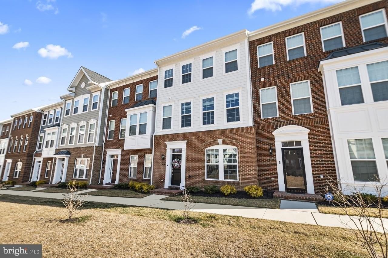 311 Buckeye Cir - Photo 2 of 31