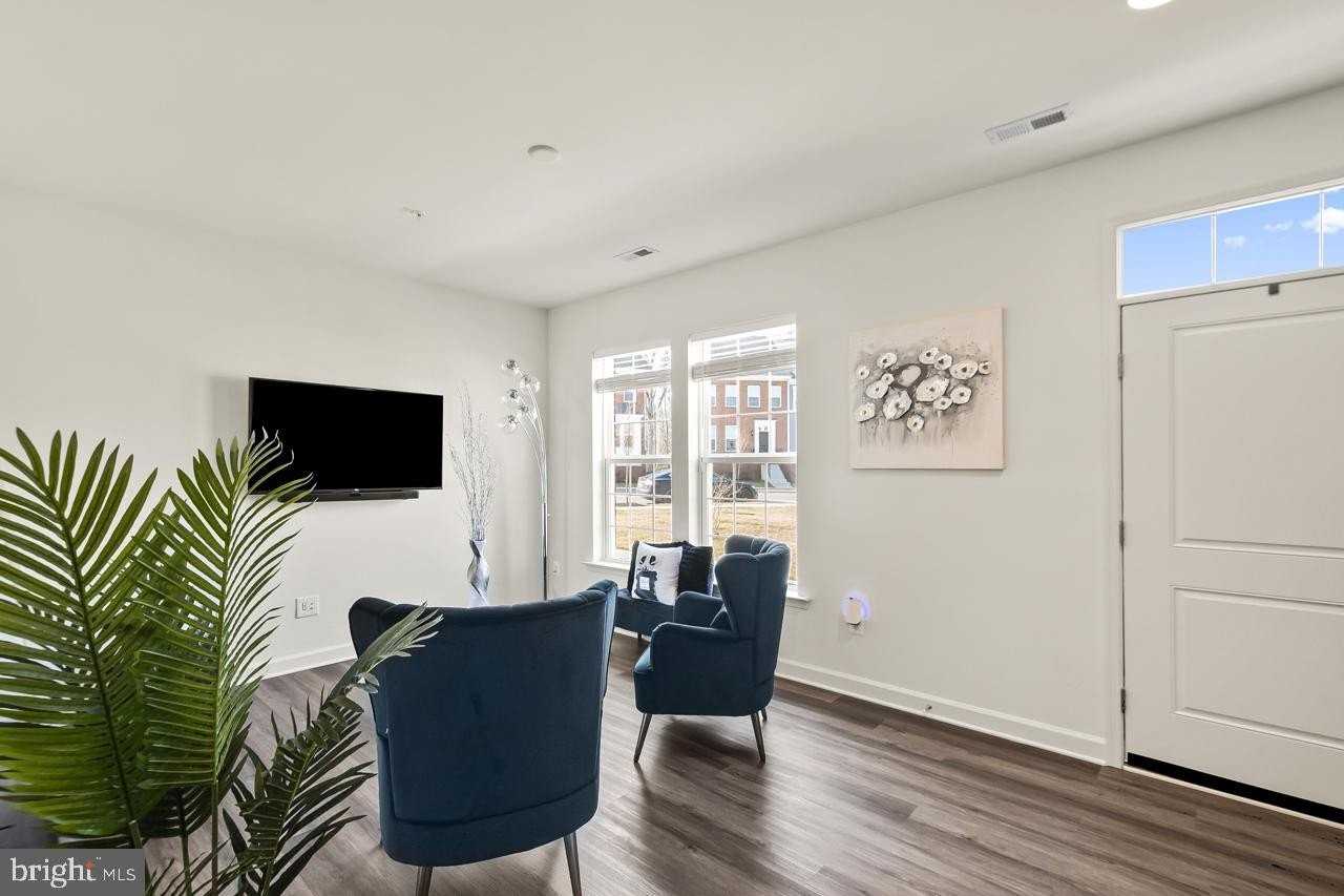 311 Buckeye Cir - Photo 6 of 31