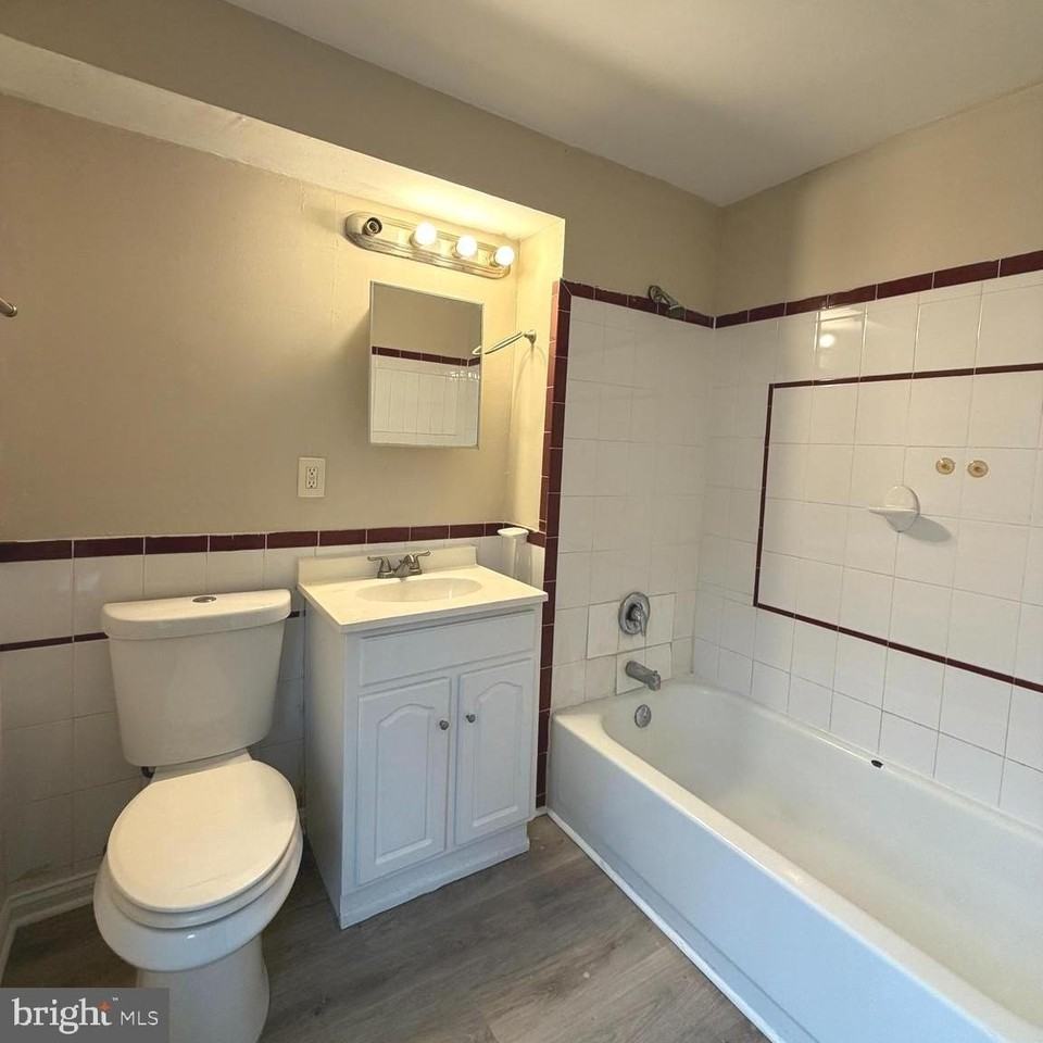 1265 Walter Ave - Photo 5 of 10