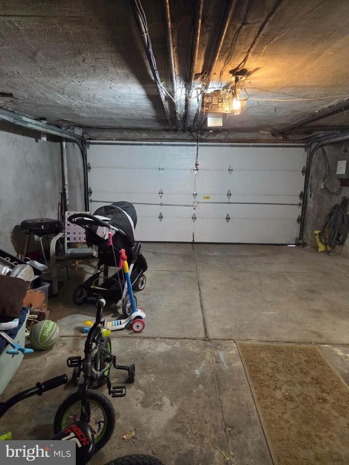 881 Windermere Ave - Photo 7 of 11