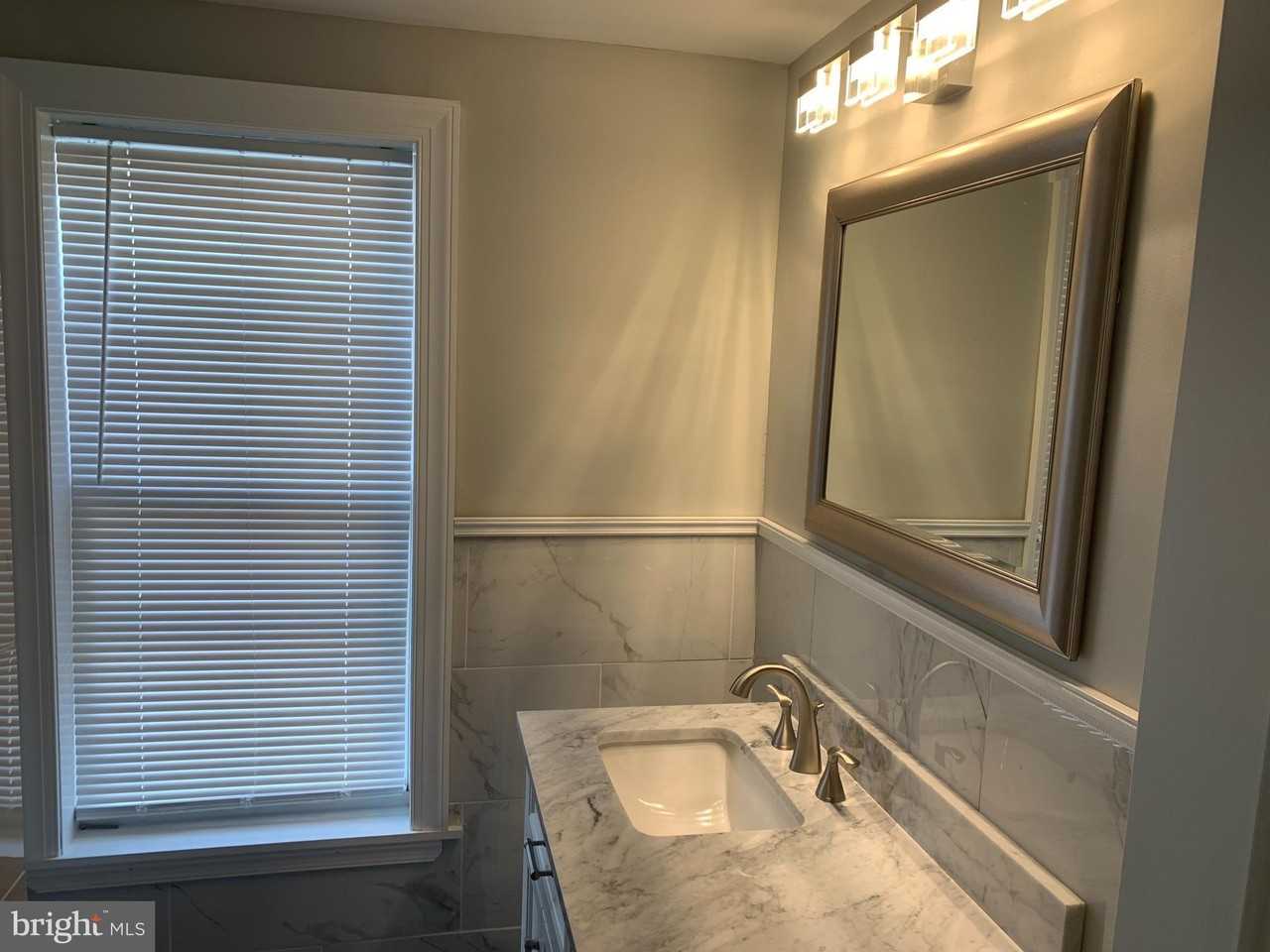 1819 Sigel St - Photo 4 of 12