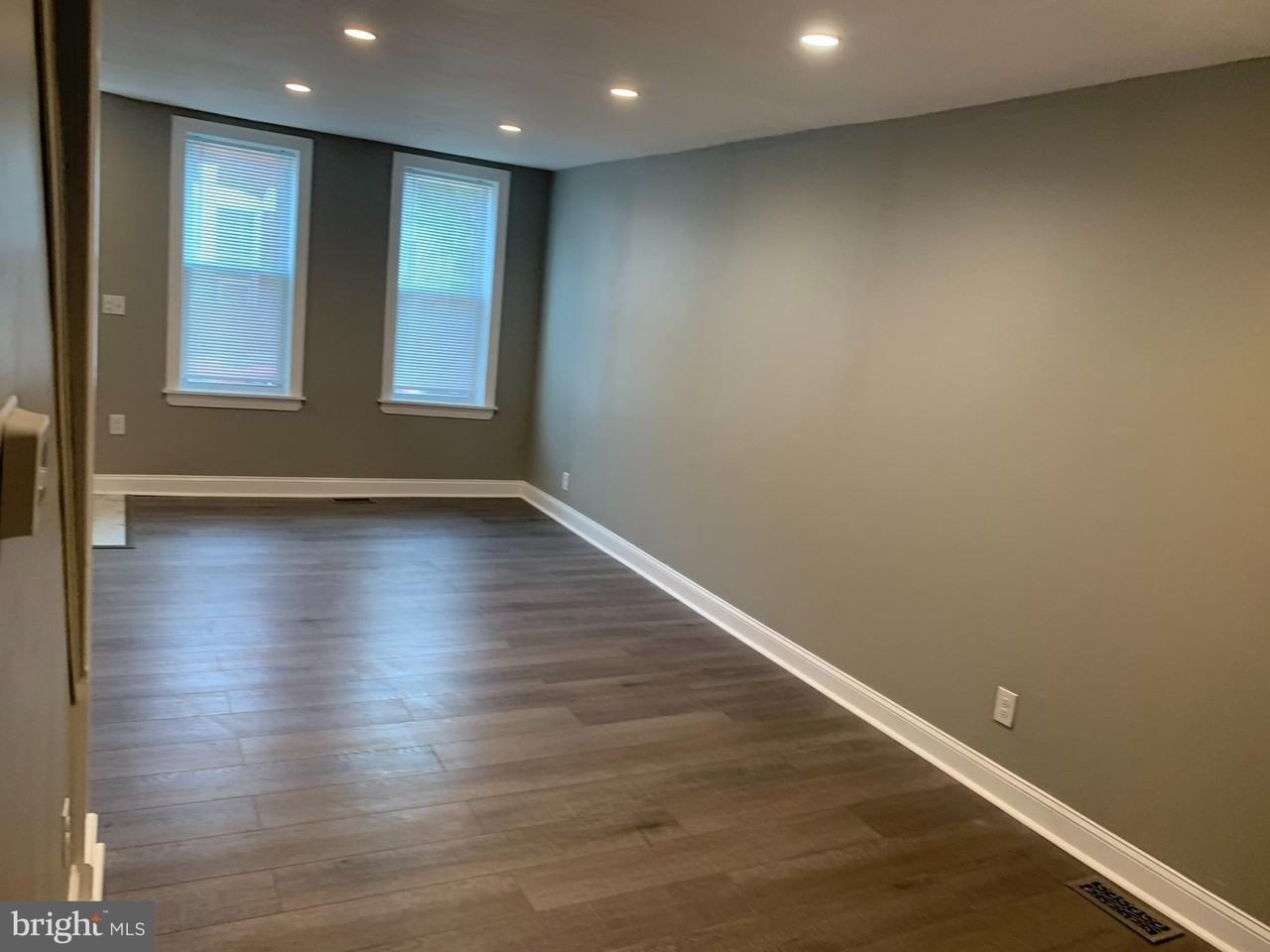 1819 Sigel St - Photo 5 of 12