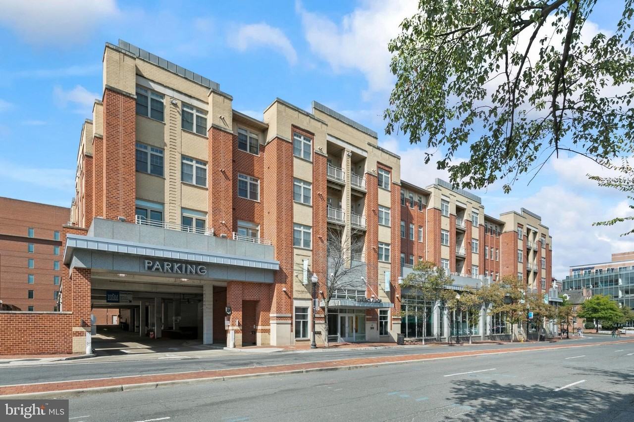 309 Holland Ln Unit 136 - Photo 3 of 36