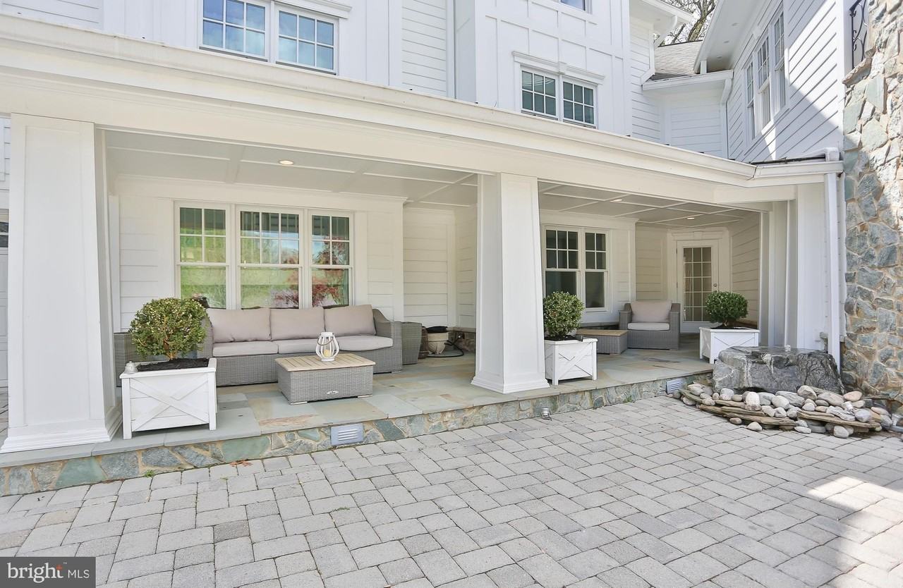 6329 Linway Ter - Photo 5 of 50