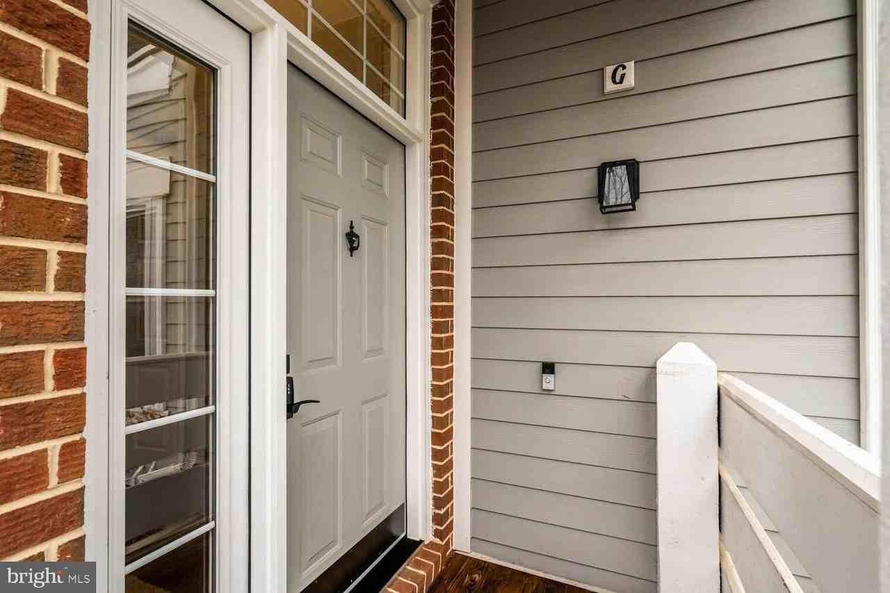 7600 Lakeside Village Dr Unit G - Photo 3 of 44