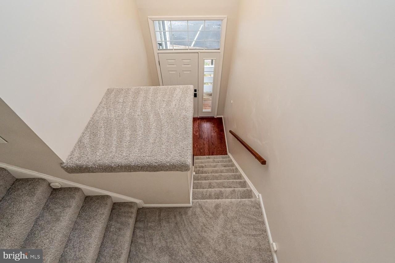 7600 Lakeside Village Dr Unit G - Photo 6 of 44