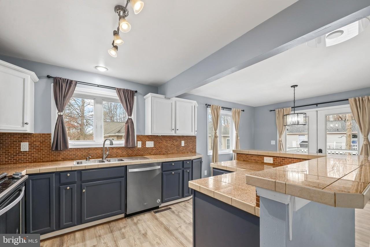 105 Mount Vernon Ct - Photo 4 of 49