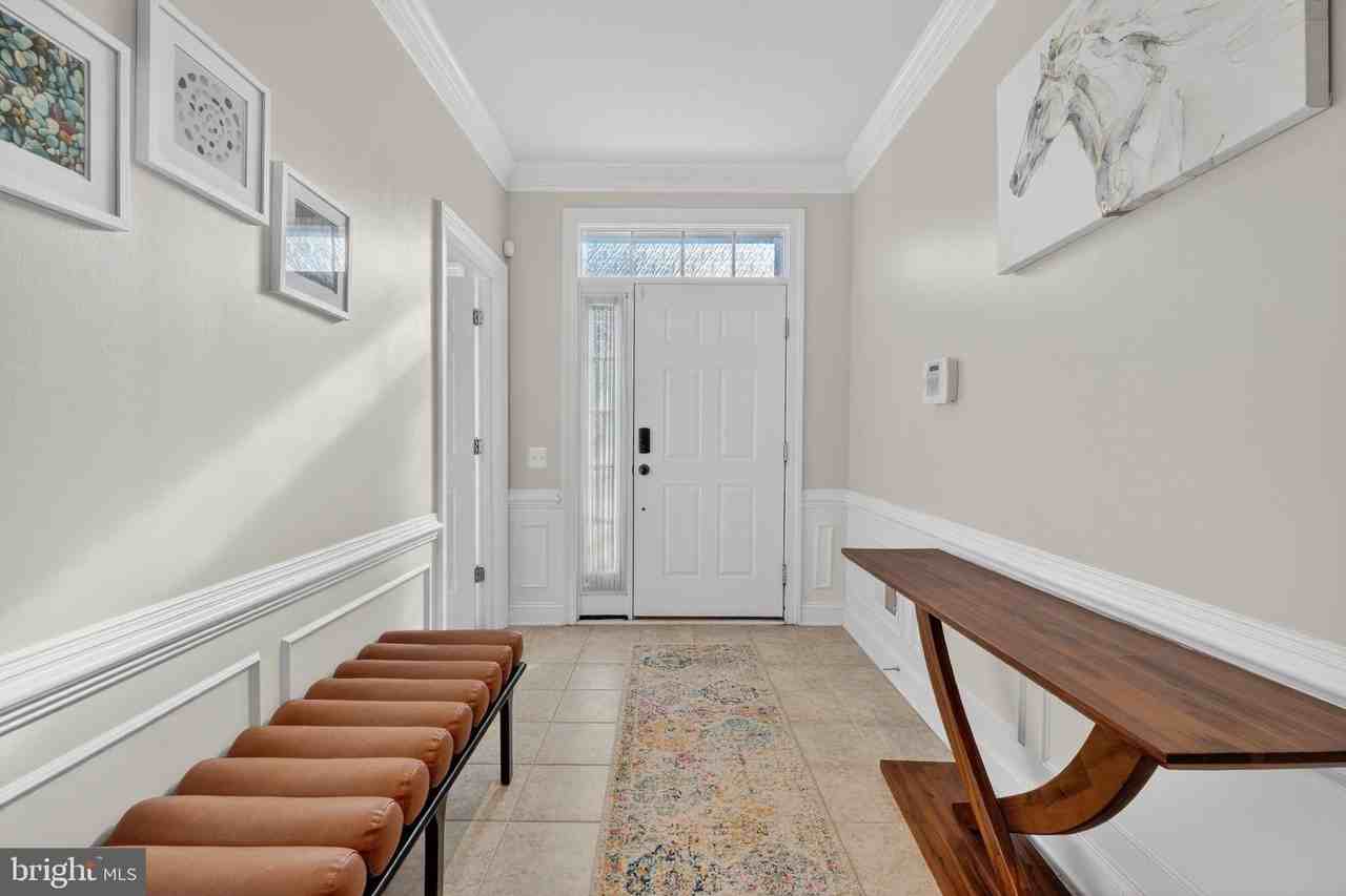 14866 Potomac Branch Dr - Photo 4 of 48