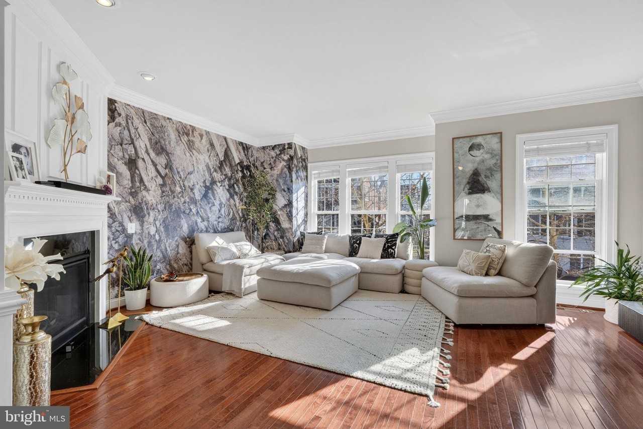 14866 Potomac Branch Dr - Photo 7 of 48