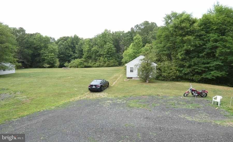 1529 Courthouse Rd Unit B - Photo 5 of 22