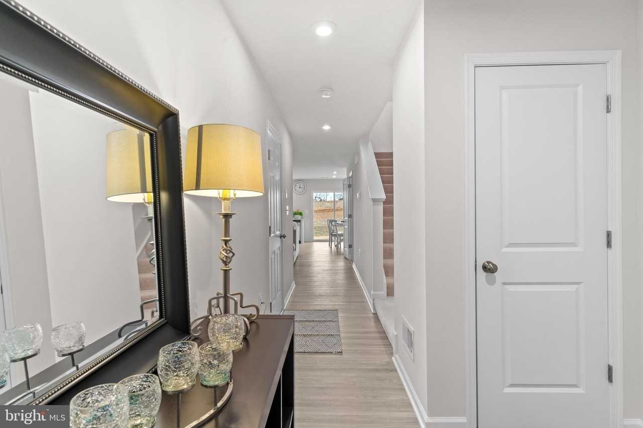 240 Olympus Rd - Photo 3 of 28