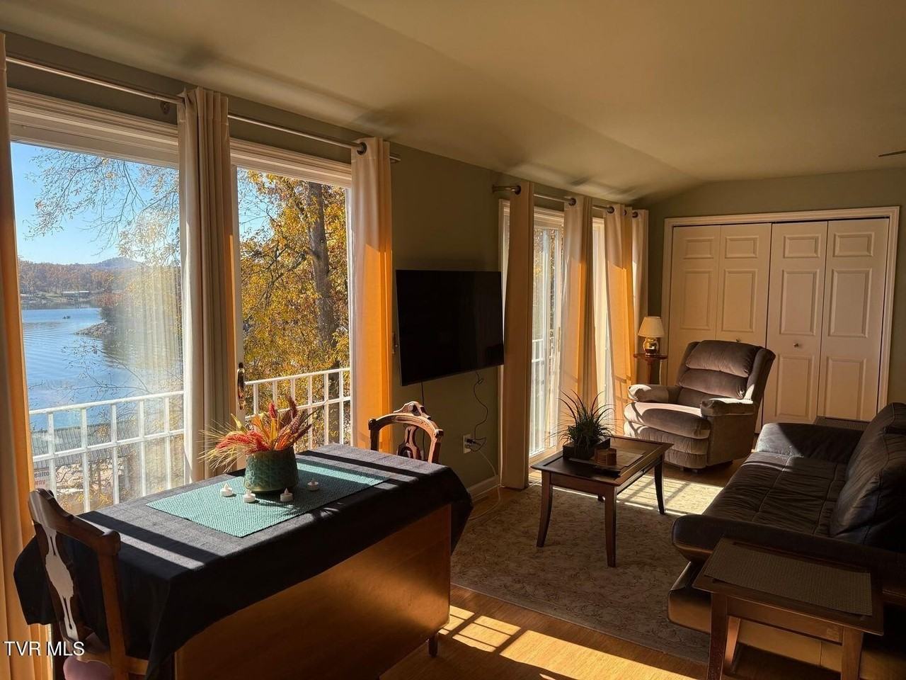 282 Snyder Rd - Photo 5 of 13