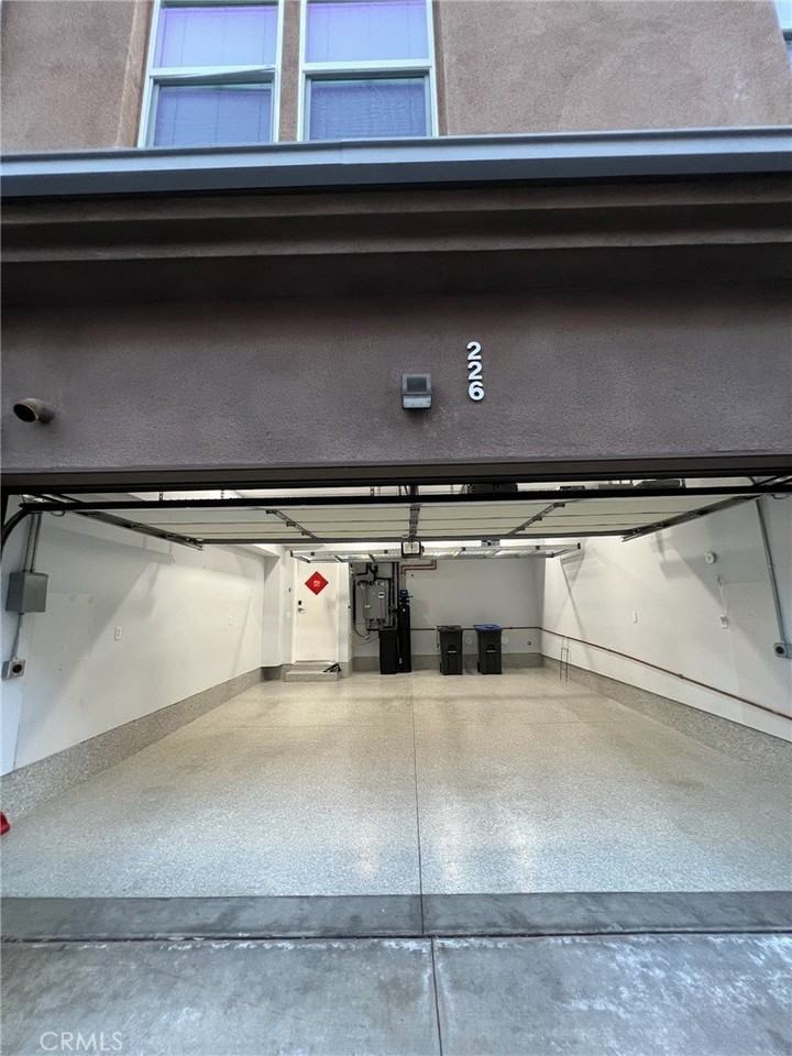 226 E Jeanette Ln - Photo 3 of 3