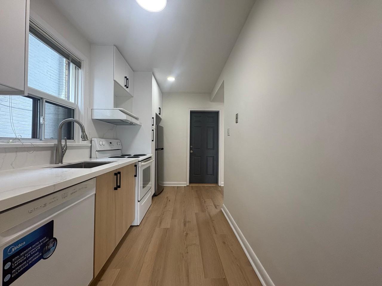 146 Saint Johns Road - Photo 7 of 21