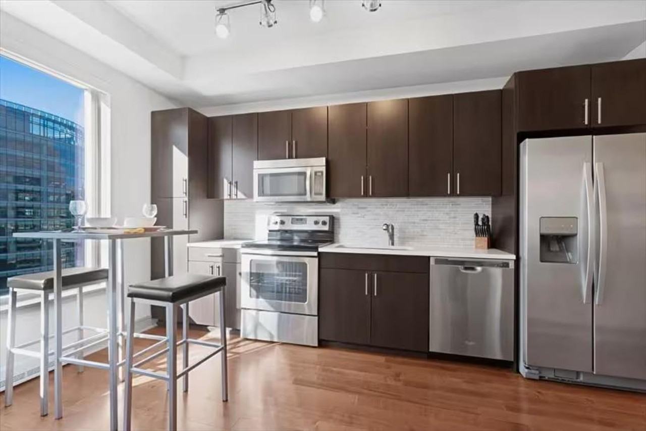 100 Pier 4 Blvd #1040165P - Photo 5 of 35