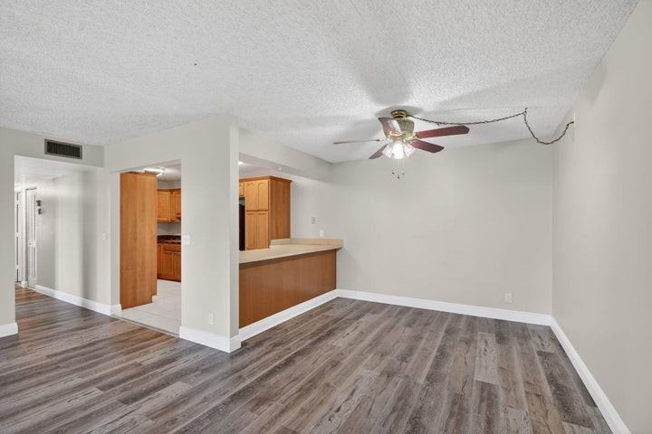 1013 Green Pine Boulevard #G1 - Photo 5 of 9