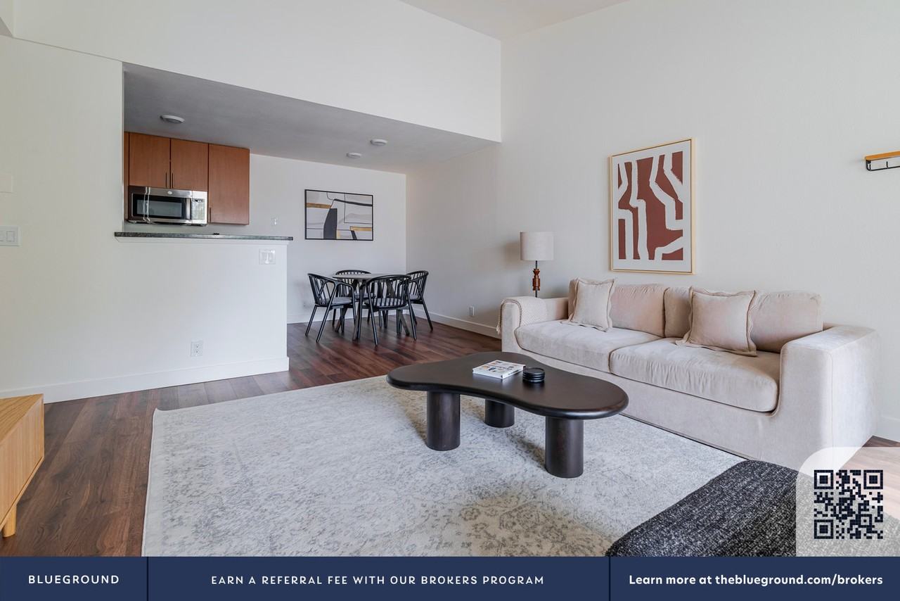 1050 Benton Street - Photo 5 of 35