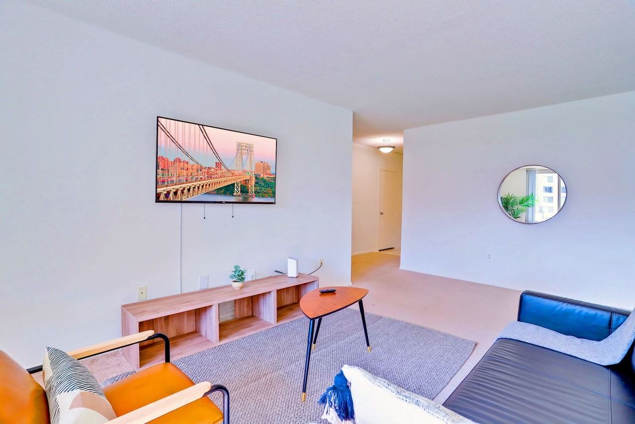 1600 S Eads St #1022415P - Photo 2 of 27