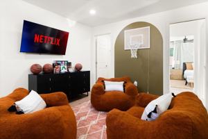 featured image of 4744 E Saguaro Pl