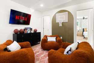 4744 E Saguaro Pl - Photo 1 of 1